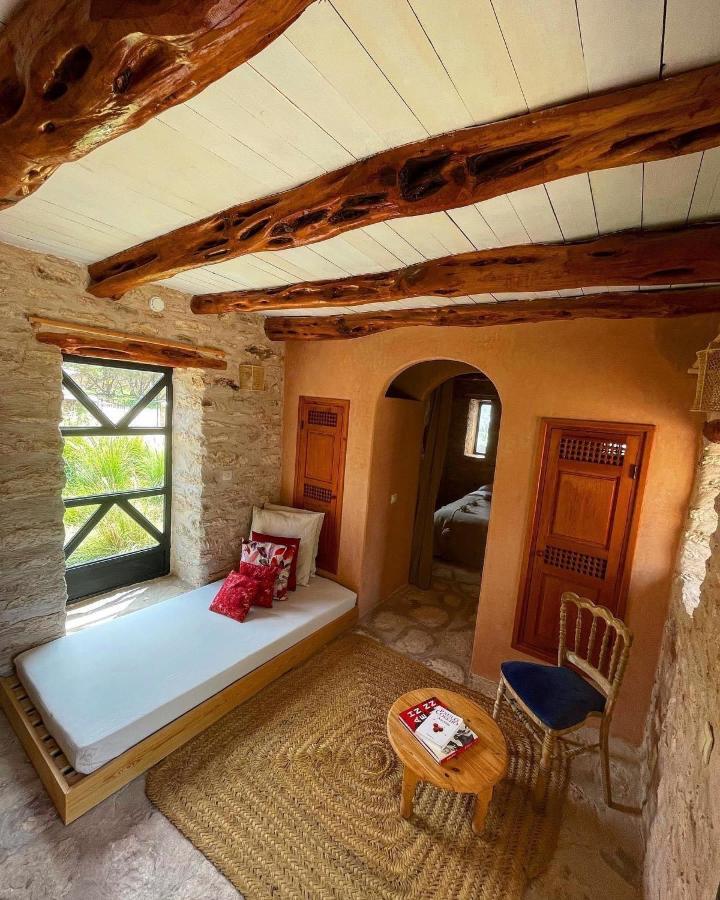 Atlantis 12, Maison D'Hotes Et D'Art Szavíra Kültér fotó